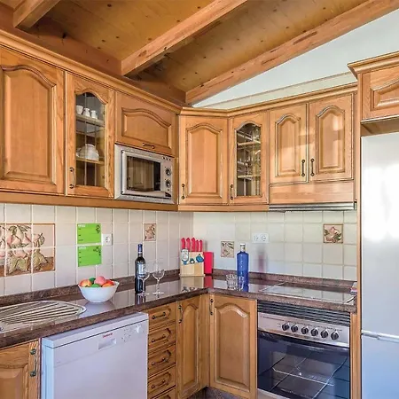 Sleeps 4 Pool Air Con Wifi Villa